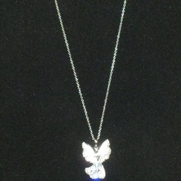 Michael Anthony Sterling Silver Angel Pendant w/Chain - Picture 2 of 9